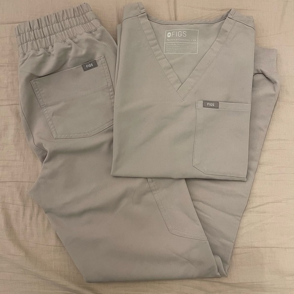 Figs Scrubs Slate Gray Set NWOT - Picture 1 of 1